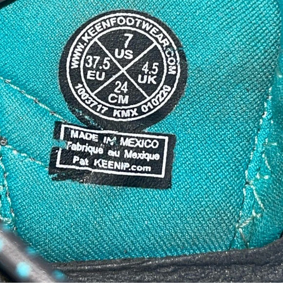 Keen Women’s Whisper waterproof sandals. Size 7 GUC - Picture 12 of 12